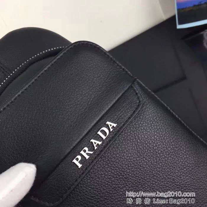 普拉達PRADA原單 最新款男士胸包-專櫃品質 1BD269黑色 自然摔紋皮 PHY1557